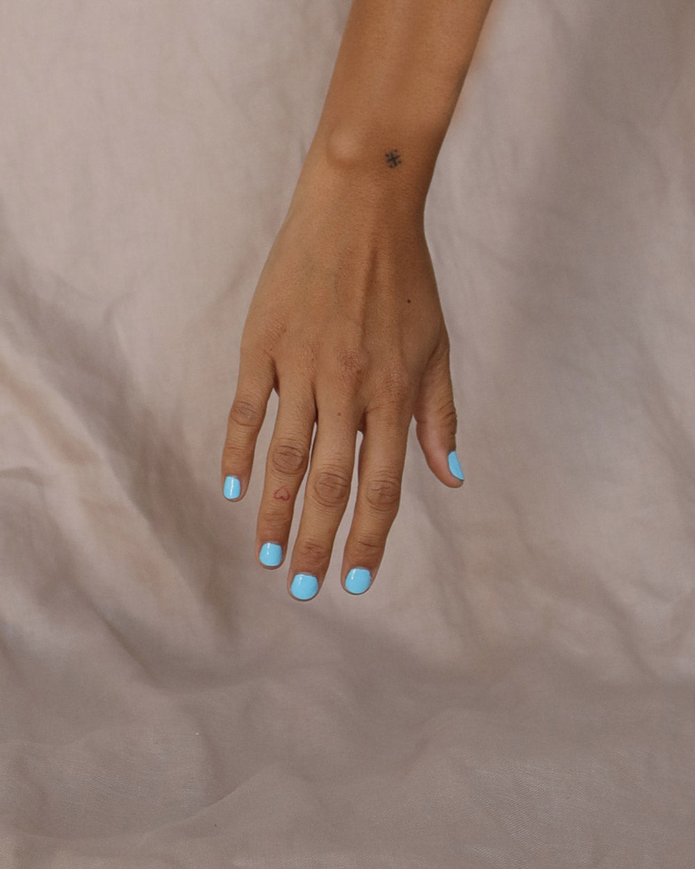 Breathe Nail Colour Medium Skin Tone