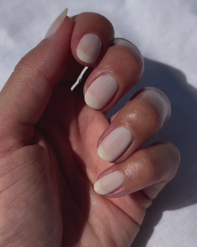 Video Hope Nail Polish on Fair Skin Tone