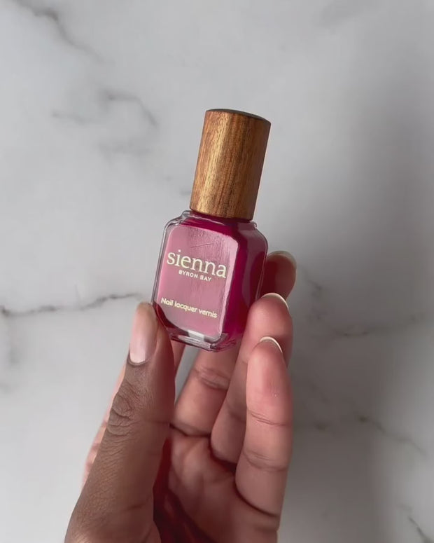 Heart | Apple Red | Natural & Vegan Nail Polish – sienna.co